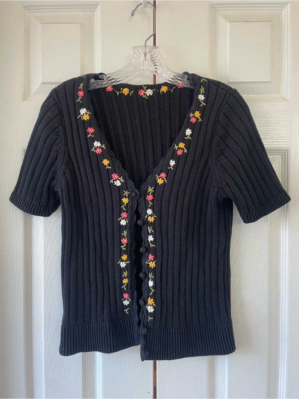 Sézane Iliana Black Floral Embroidered Short Sleeve Cardigan Size XS 2 4